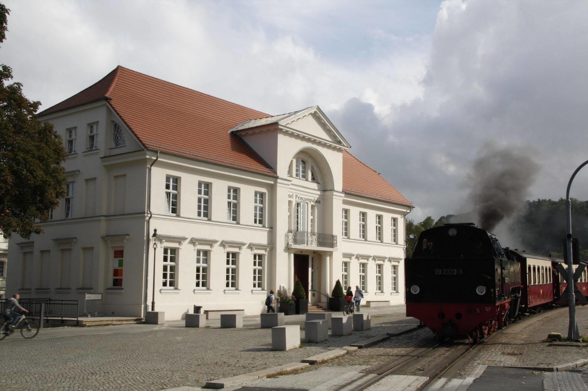 Hotel Prinzenpalais Bad Doberan Exterior photo
