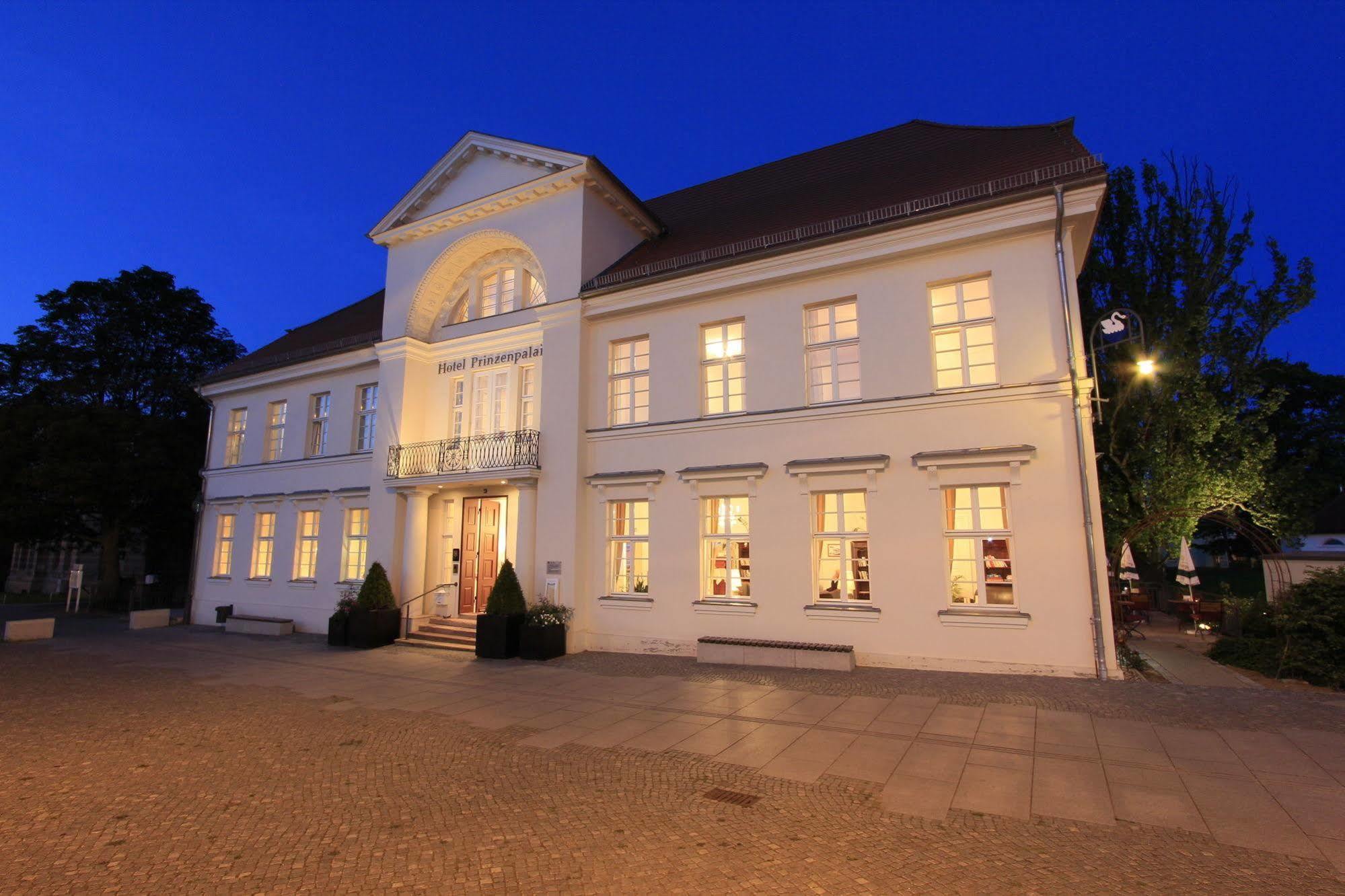 Hotel Prinzenpalais Bad Doberan Exterior photo